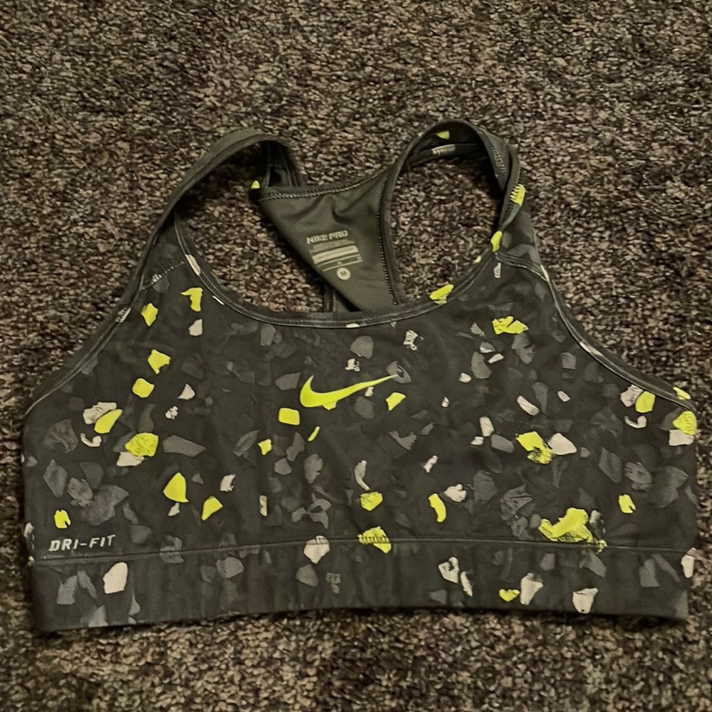Nike bra Size M